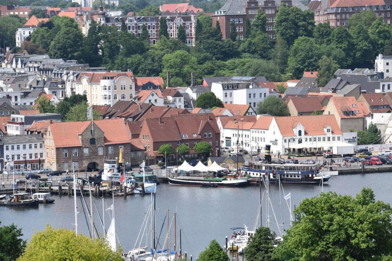 Fewo1846 - Bellevue - Sonnige 2-Zimmer-Wohnung Mit Balkon Und Hafenblick Flensburg Exterior foto
